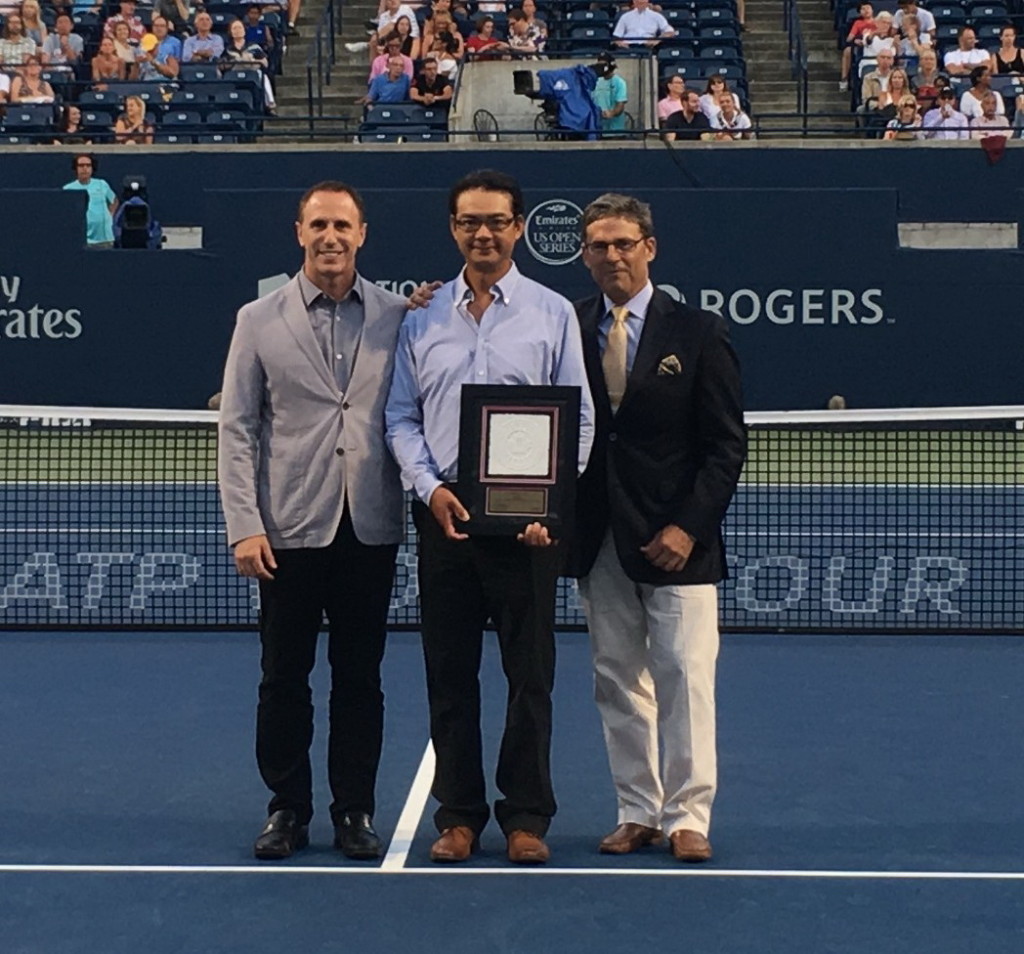Albert Fong receiving Tennis Canada Award